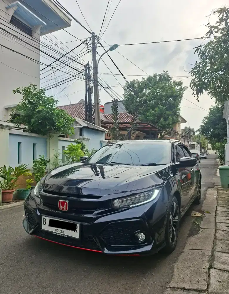 (Harga Cash) Honda Civic 1.5 Turbo Hatchback NIK 2018 Hitam
