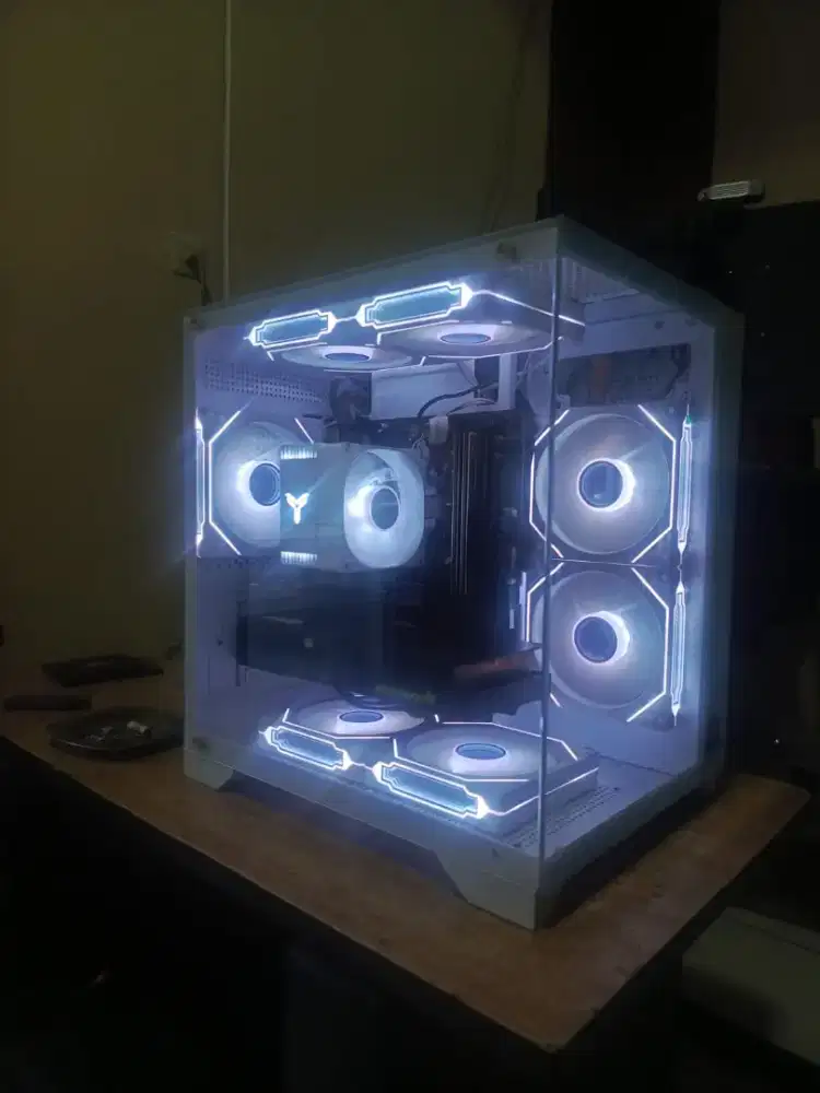 PC GAMING AMD RYZEN 7 8700F l RTX 4060Ti 8GB I DDR5 I 32GB l NAMA 1TB