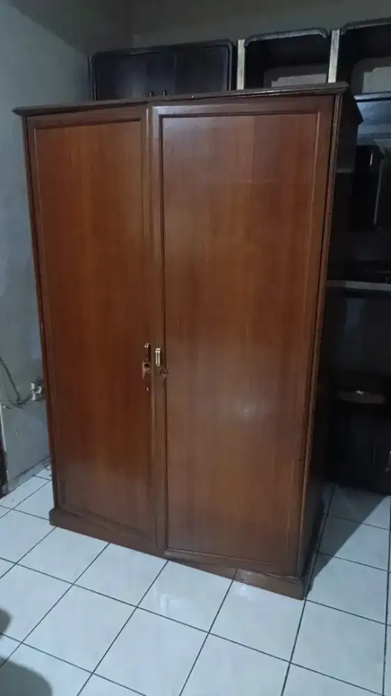 Lemari Pakaian 2 pintu