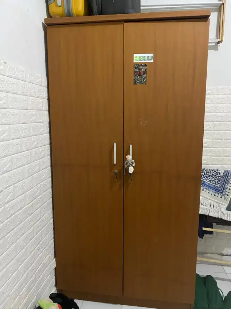 Dijual lemari kayu (multiplek)2 pintu
