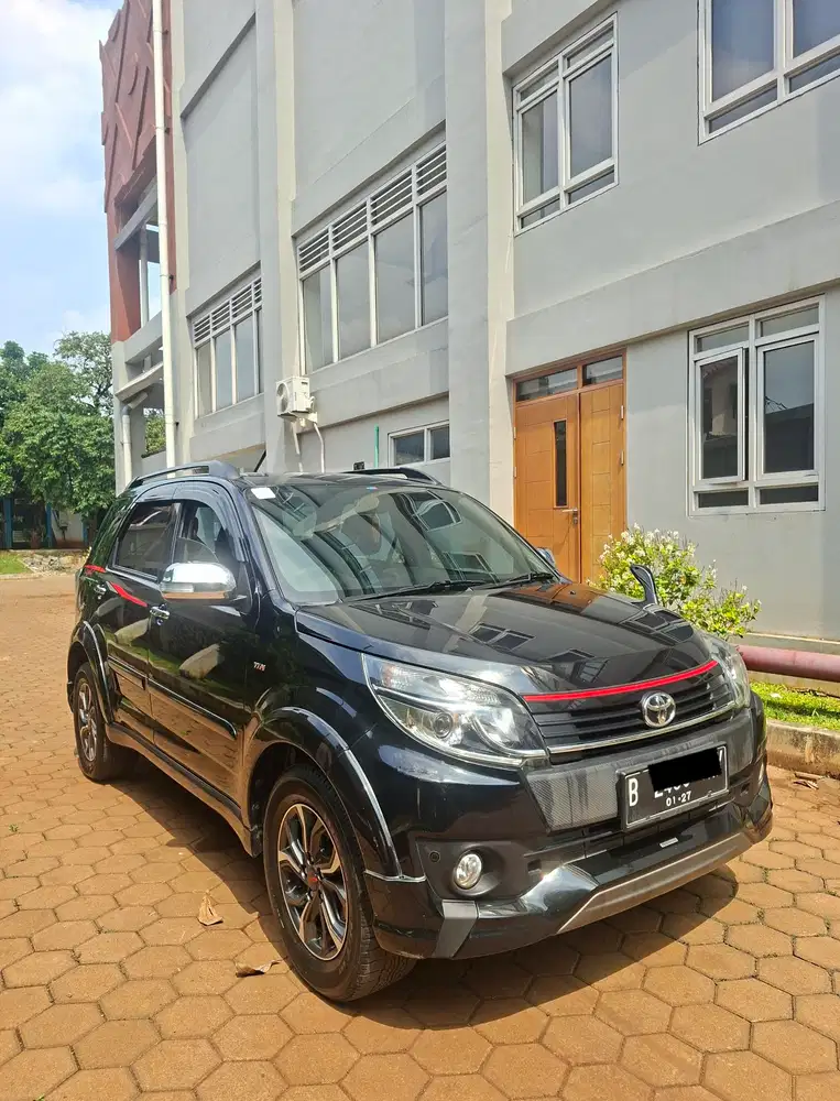 (Harga Cash) Rush S TRD Ultimo AT NIK 2017 Hitam