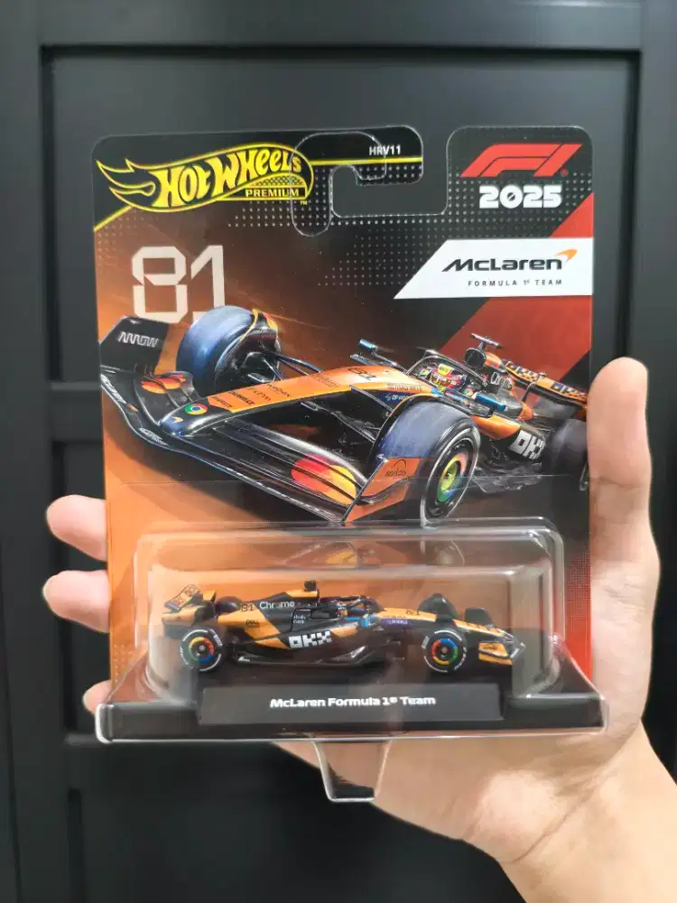 Hot Wheels Premium McLaren F1 Error Misaligned Wheel Shifted Packaging