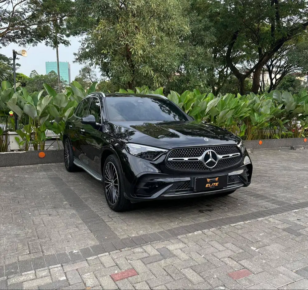 Merc Benz GLC 300 4MATIC AMG Line 2023