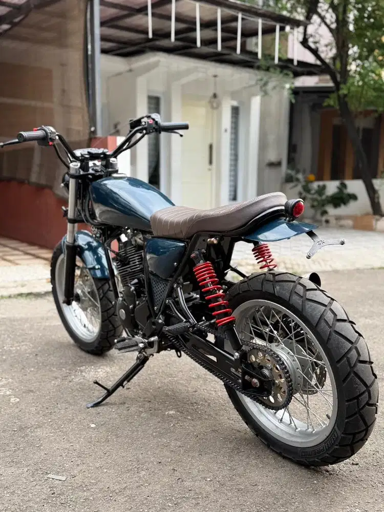 Scorpio Custom Tracker