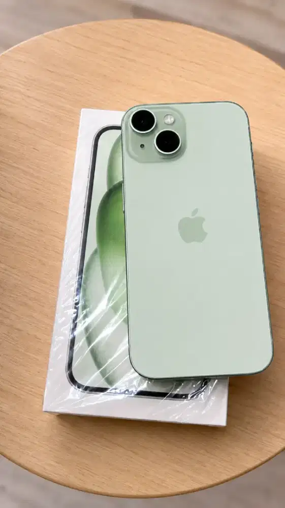 Iphone 15 128 ex garansi resmi istimewa
