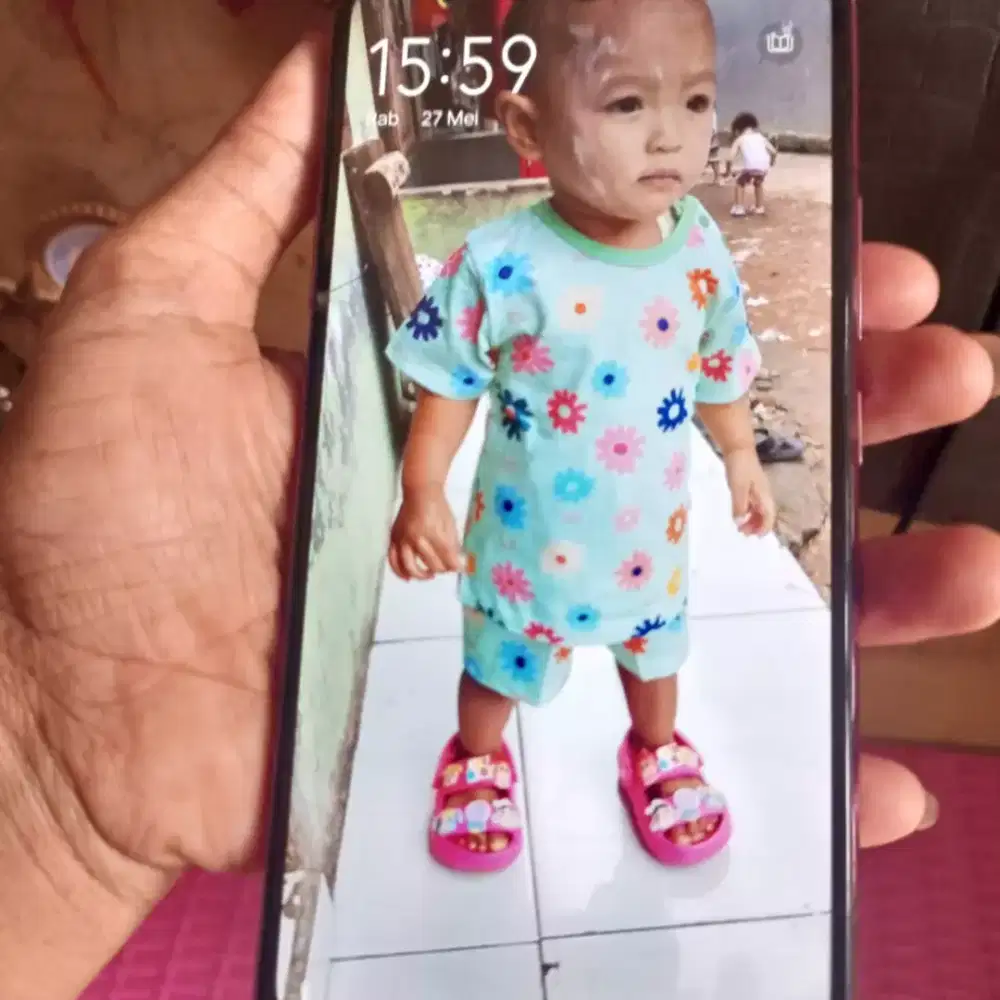 Dari pada ga di pake sayang sayang