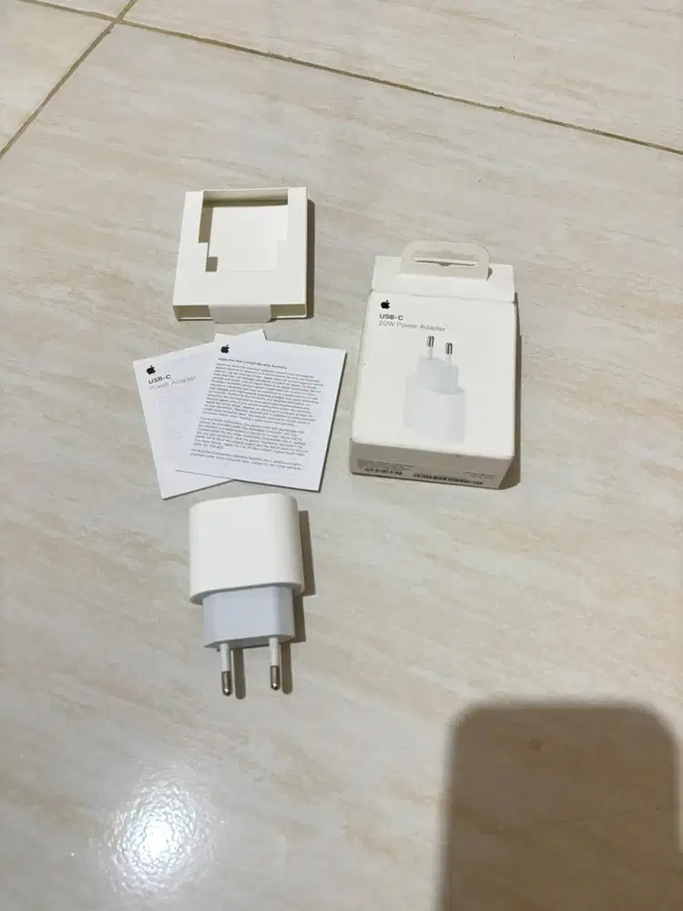 Adaptor 20w charger iPhone Samsung