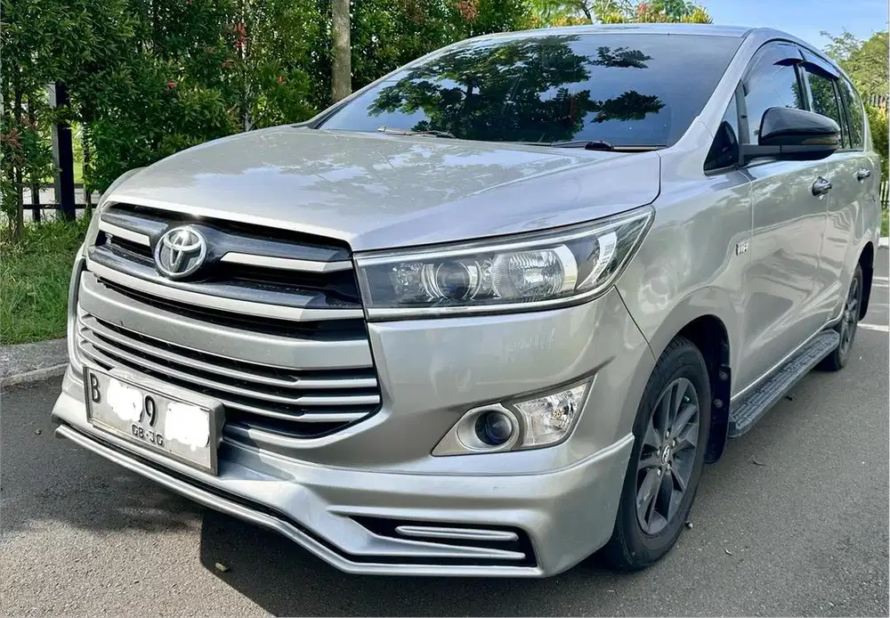 Toyota Kijang Innova 2017 G Bensin Terawat Mulus