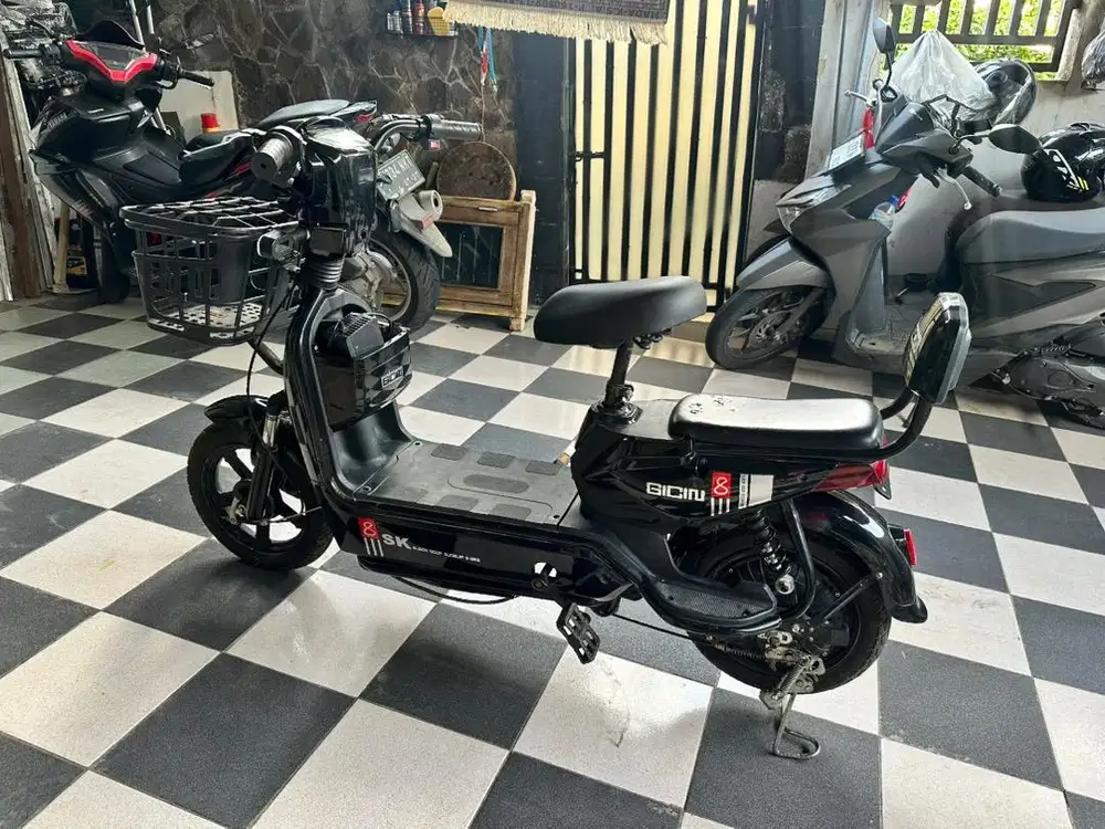 Sepeda Listrik Bekas Merk Gicin 8