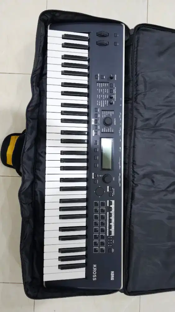 Korg Kross 2 Synthesizer