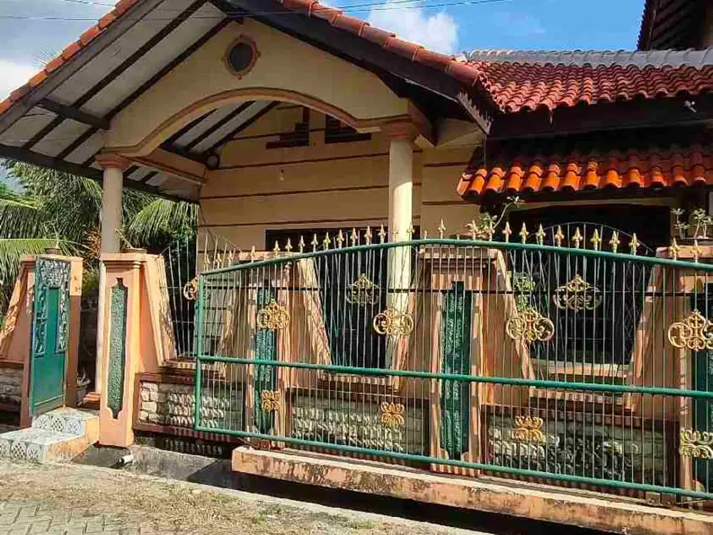 Di Jual cepat Rumah Di pinggir Tol Kunciran