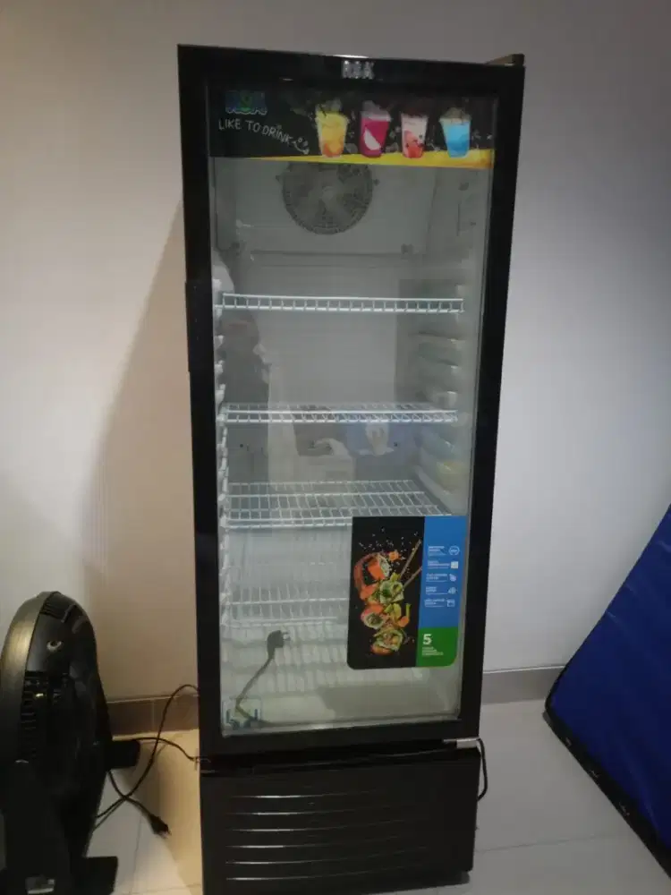 Dijual Cepat !! Showcase merk RSA mulus