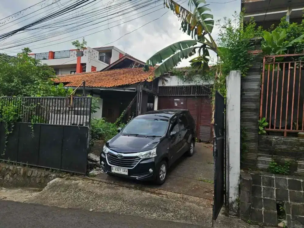 rumah. luas. hrg. bgs. cck. untuk. kos2an.  sebelsh. kos2an. 3jtan.  70. kmr. fulll.  sgt. potensial.    lokasi. kemana2.  dekat.