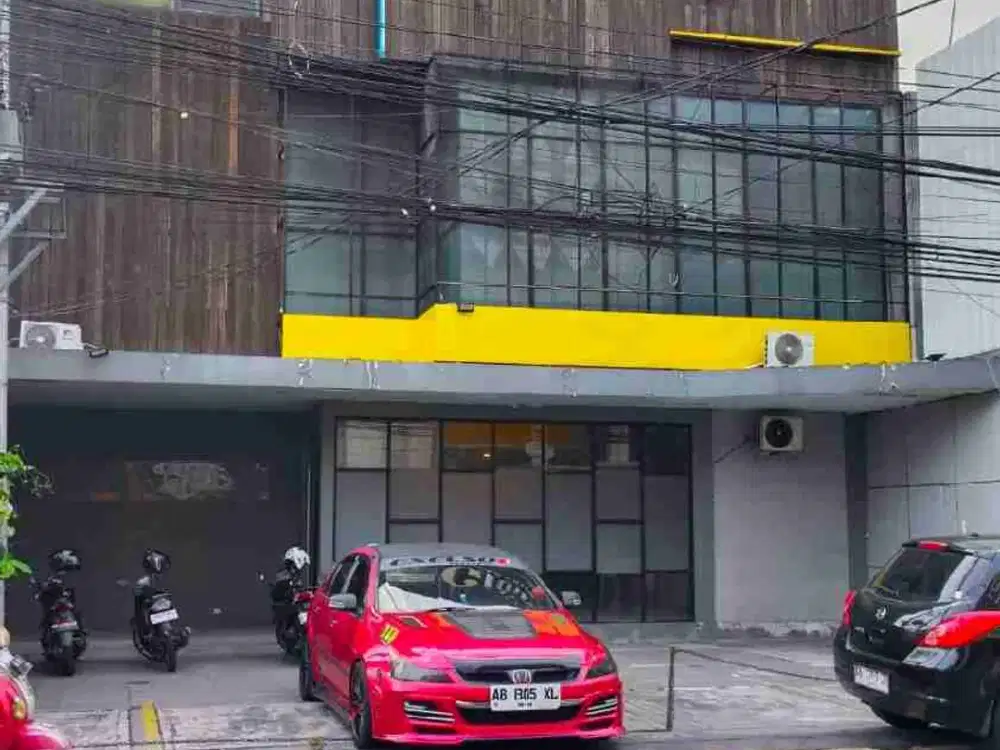 disewakan ruko 3 lantai lingkungan kampus, jln.seturan raya sleman Yogya