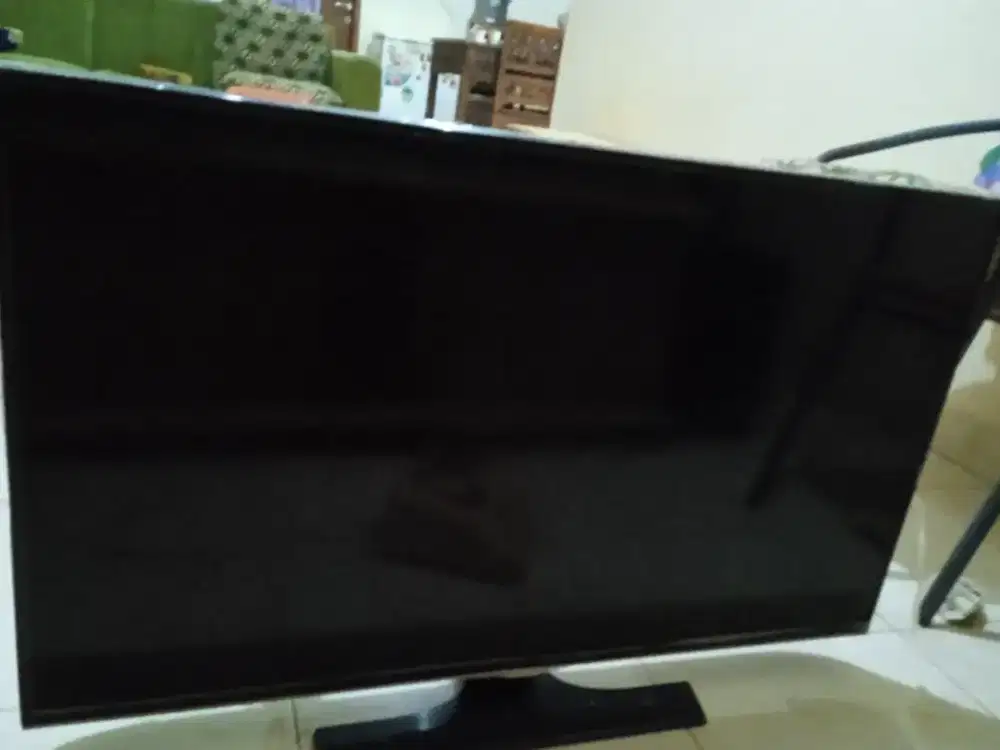 Smart tv samsung 40 in dan kipas angin cosmos