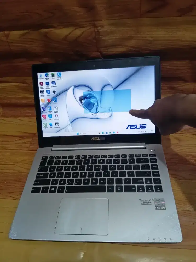 Laptop Asus S400CA touchscreen Normal untuk sekolah atau kerja