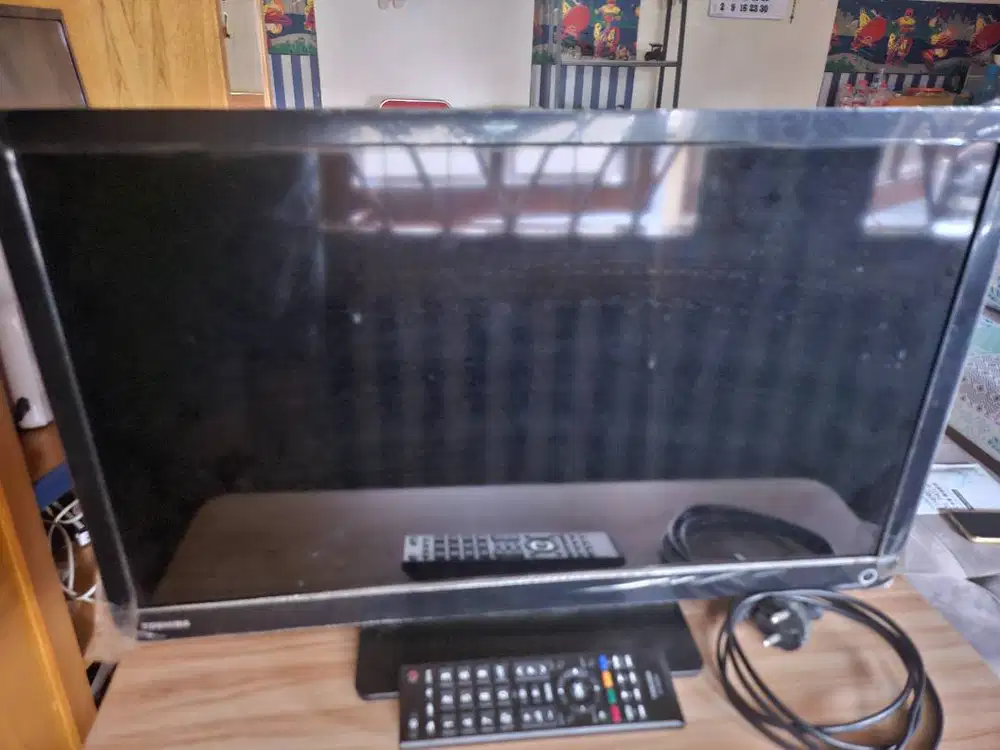 Dijual TV LED Toshiba 23 second normal