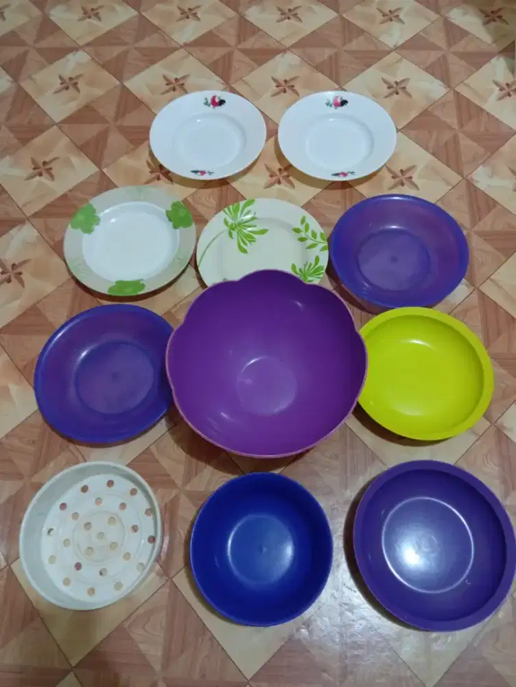 Di Jual cepat borongan piring, baskom dan cetakan puding