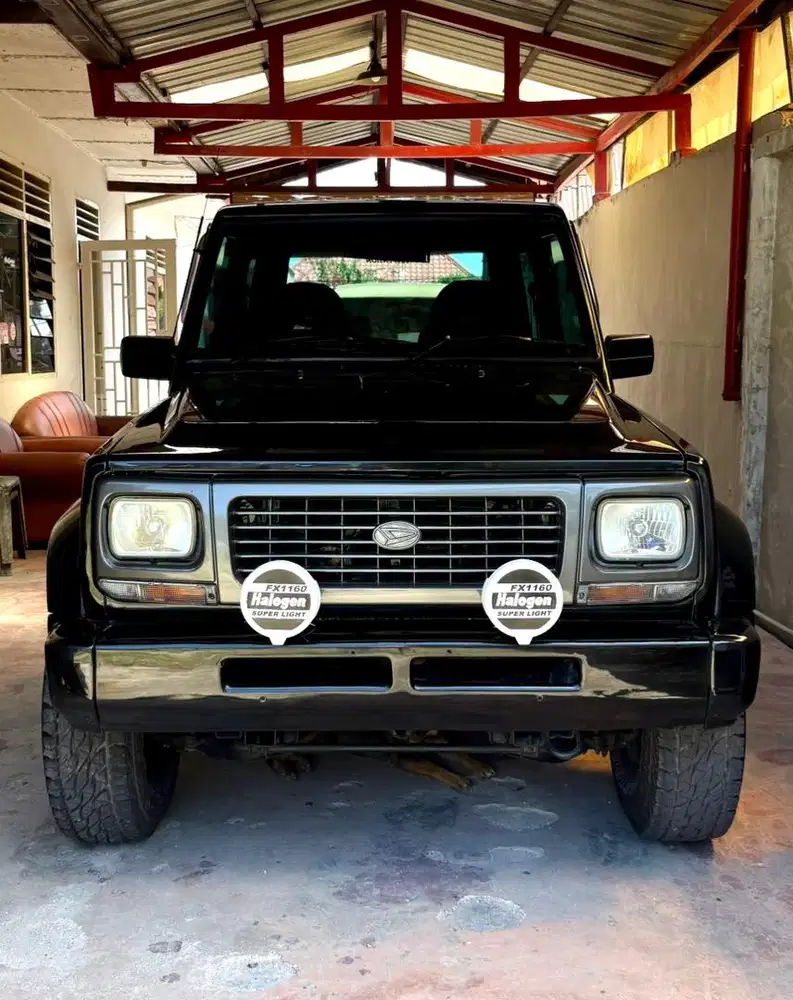 Taft Independen 4x4 tahun 2002
