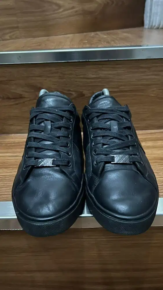 Sepatu BURBERRY Sneakers Black Size 43