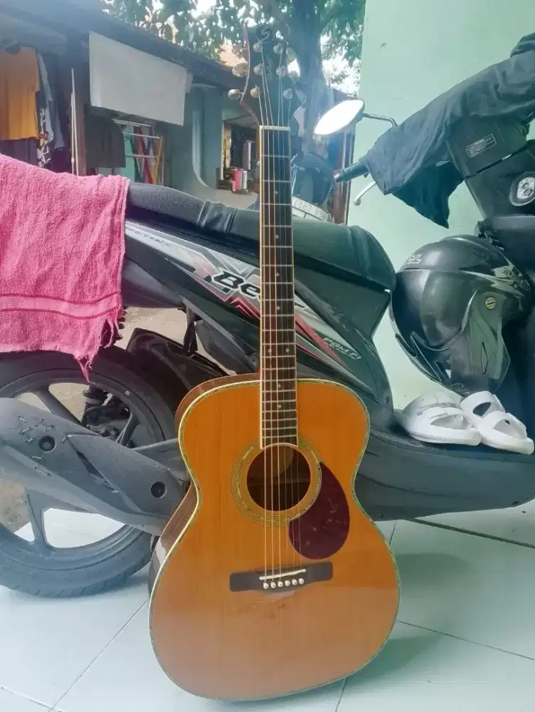 Gitar akustik second merek samick