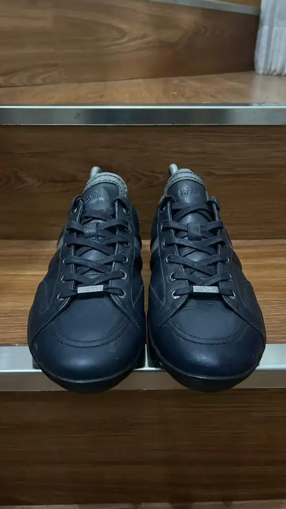 Sepatu HUGO BOSS Sneakers Blue Navy Size 8