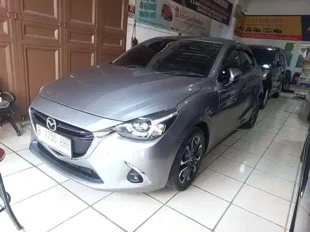 TERMURAH Mazda 2 1.5 R Skyactiv Bensin-AT 2017 ERB B