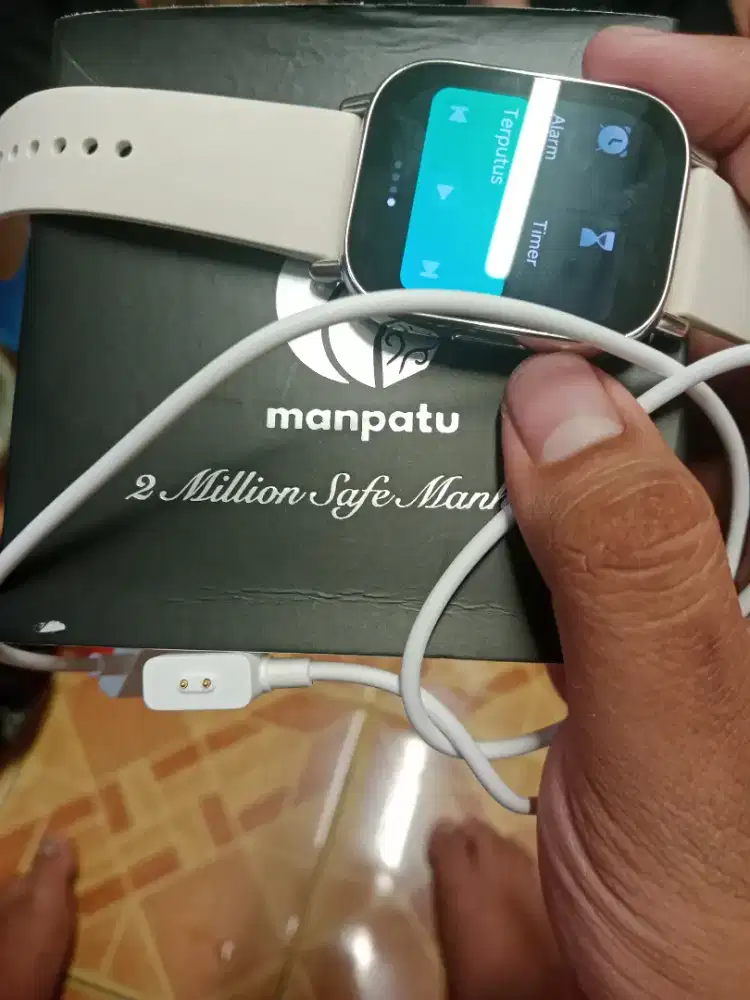 Jam tangan merek manpatu dari redmi