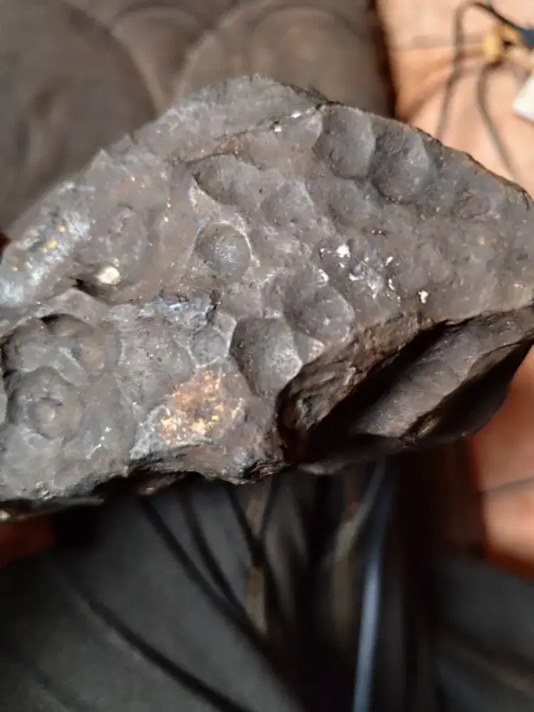 Batu besi meteor bikin pusaka, keris, tombak