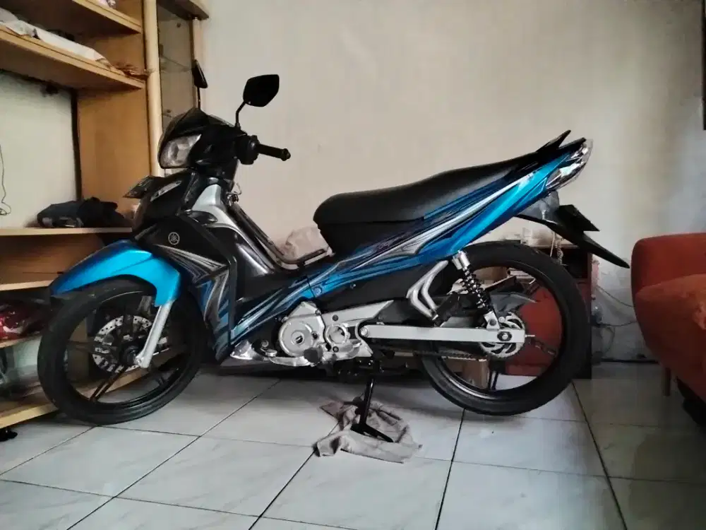 Yamaha Jupiter z CW 115 th.2011 warna biru velg racing