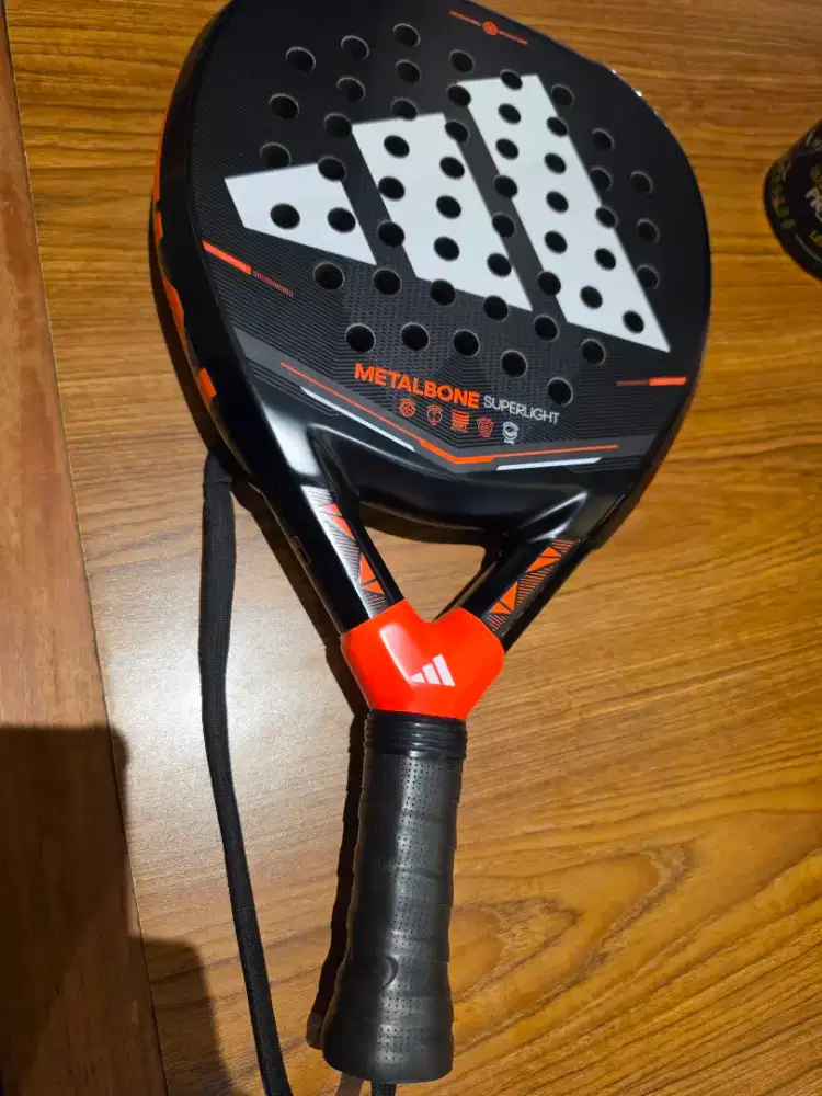 Raket padel metalbone superlight