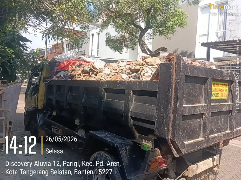 Jasa buang puing dan angkut sampah