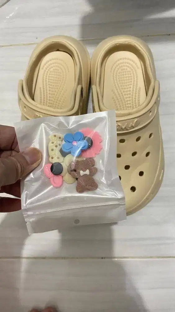 Sandal unisex untuk dewasa