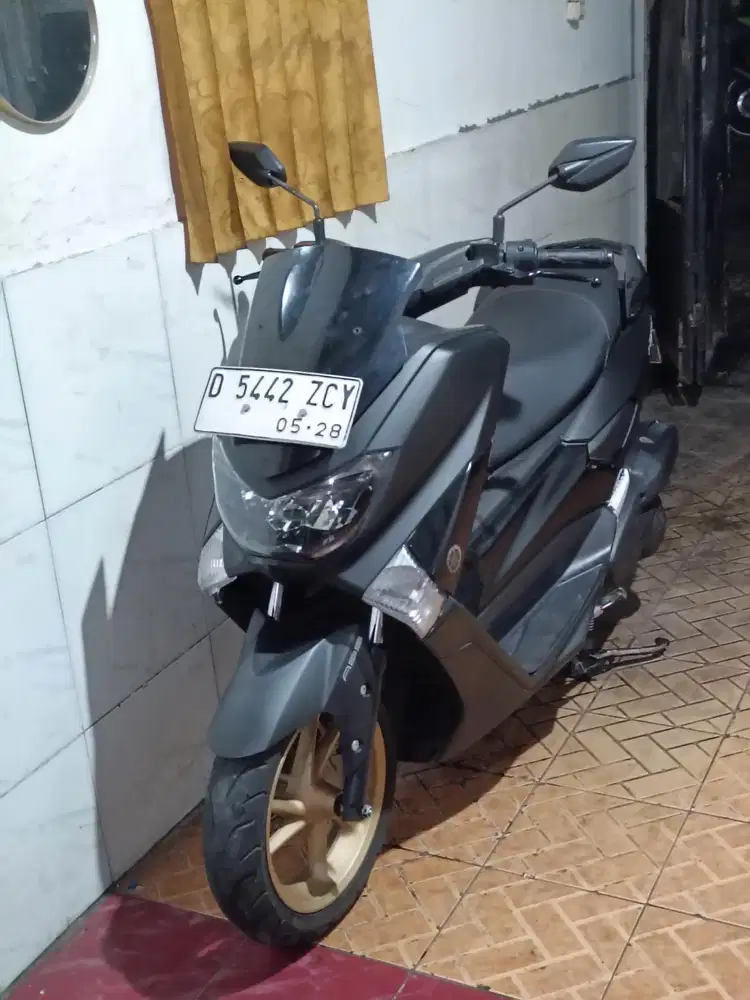 Nmax abs tahun 2018 km 28rb/tt boleh gan cash lebih bagus