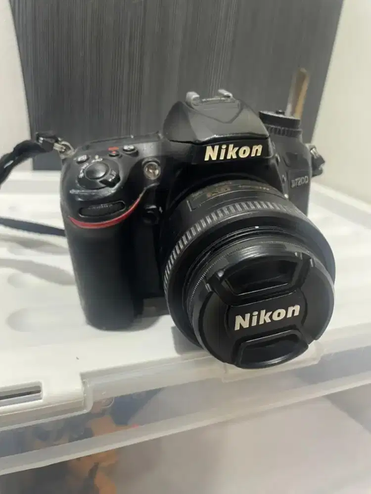 NIKON D7200 BEKAS