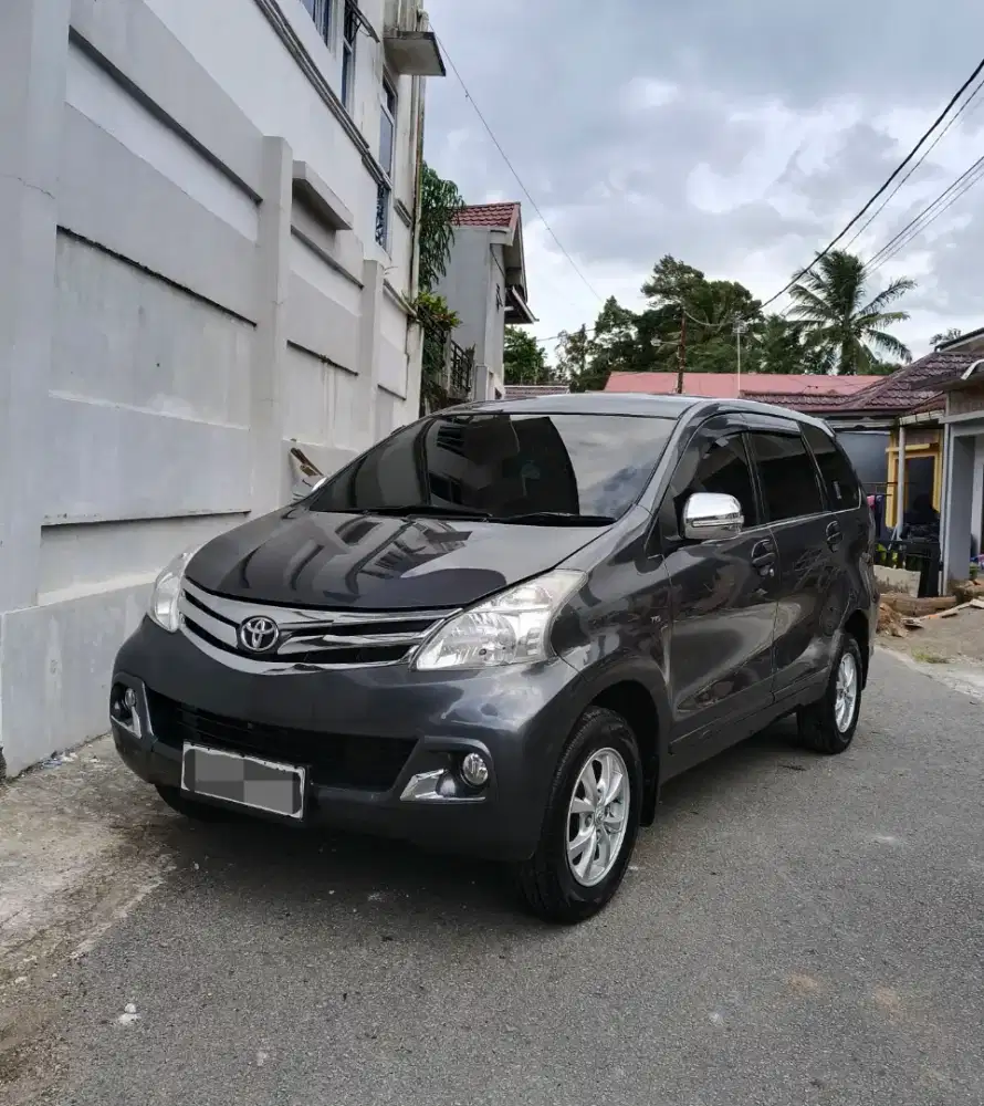 Avanza nik 2015 km 55.rb asli