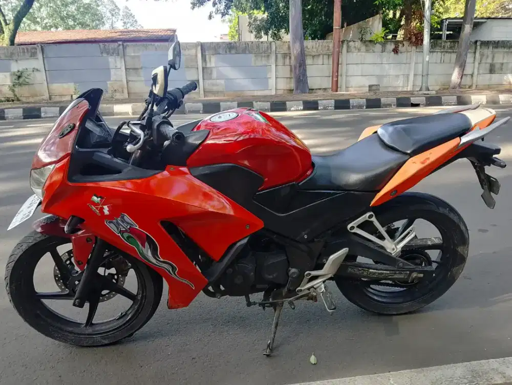 Honda CBR 150 2015