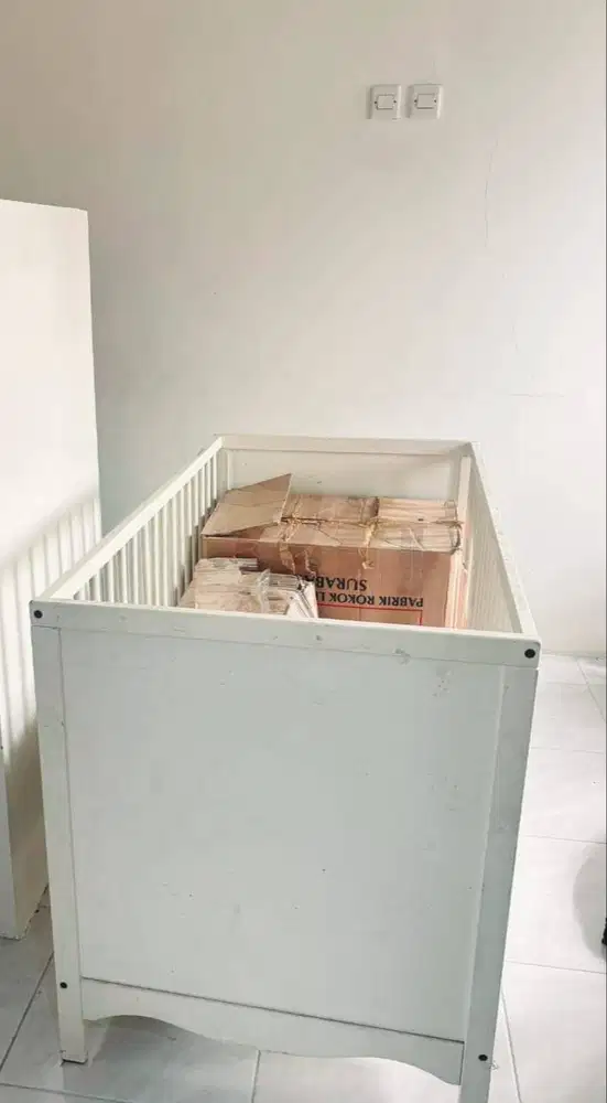 Di jual baby box dan kasurnya ex Ikea