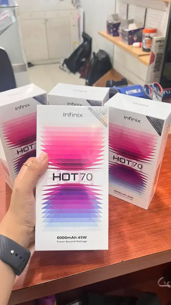 Produk baru Infinix HOT 70 6/128| 8/128| 6/256 Segelbox Garansi Resmi