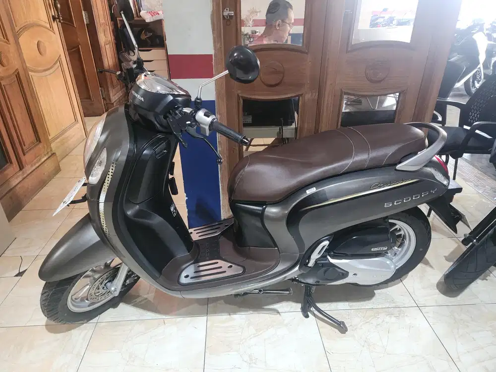 Scoopy keyless brown matle 2022 gbm dp200rb