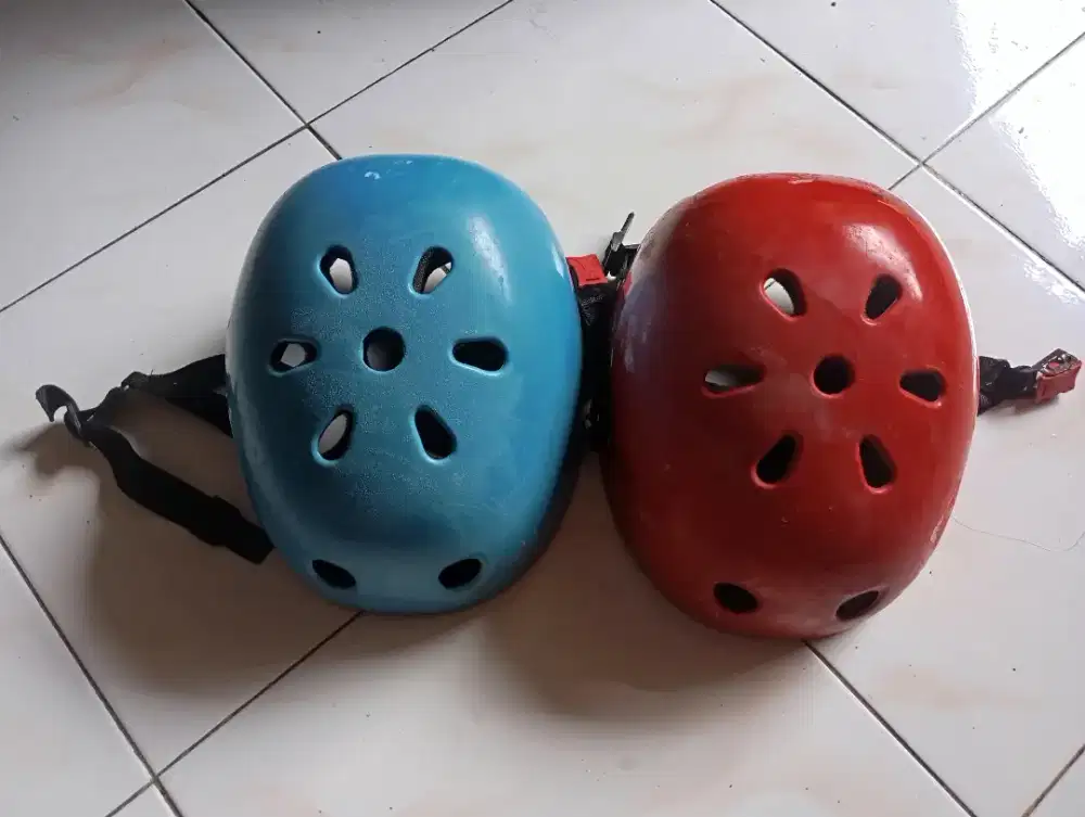 Dijual 2 Helm Sepeda