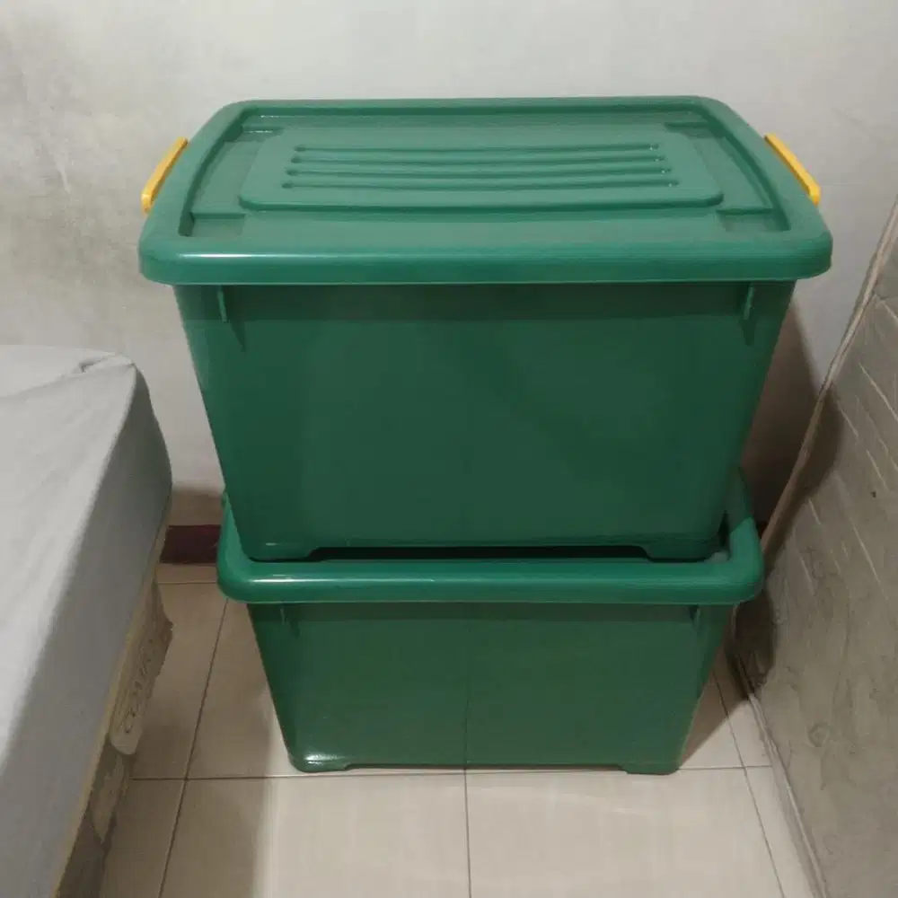 box penyimpanan barang barang bsar