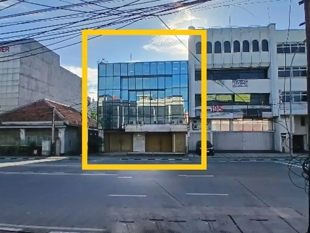 Disewakan Ruang Usaha, 2 Lantai, Luas 456m2 di Jatinegara, Jakarta Timur