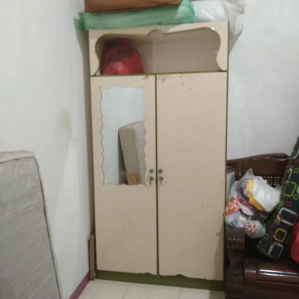 Rak baju kualitas kayu bagus