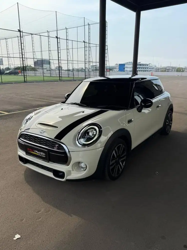 Mini Cooper S Doors A/T 2019,KM 18 RB,service Record