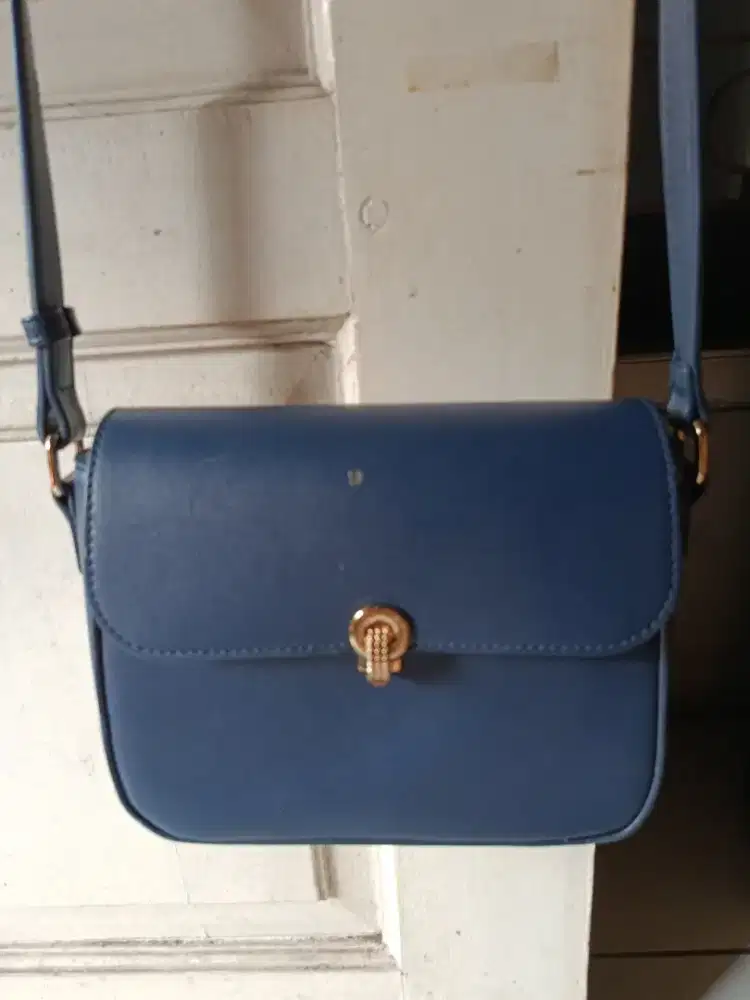 Jims honey slingbag