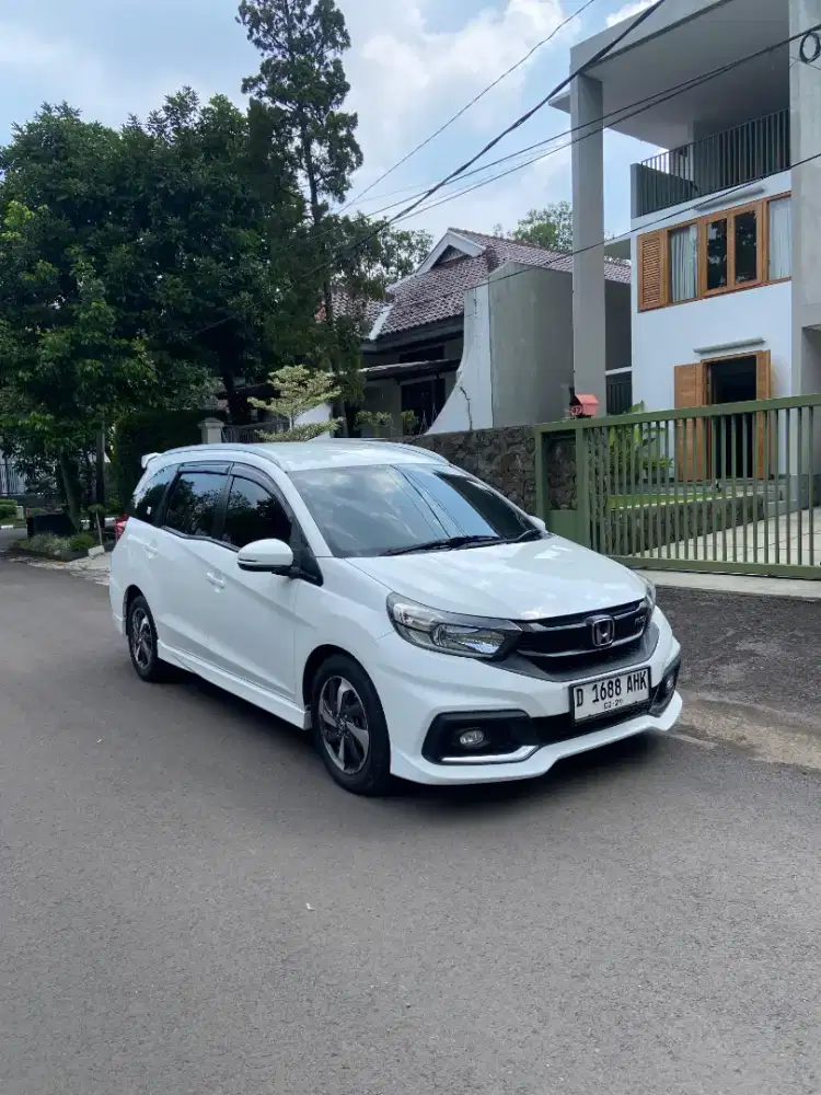 Honda mobilio RS 1.5 CVT 2018