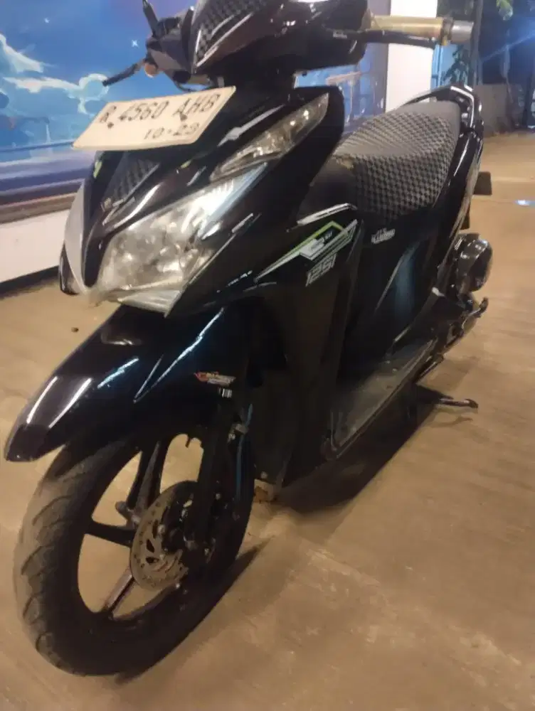 Honda Vario 125fi KZR 2014 Mulus Segel