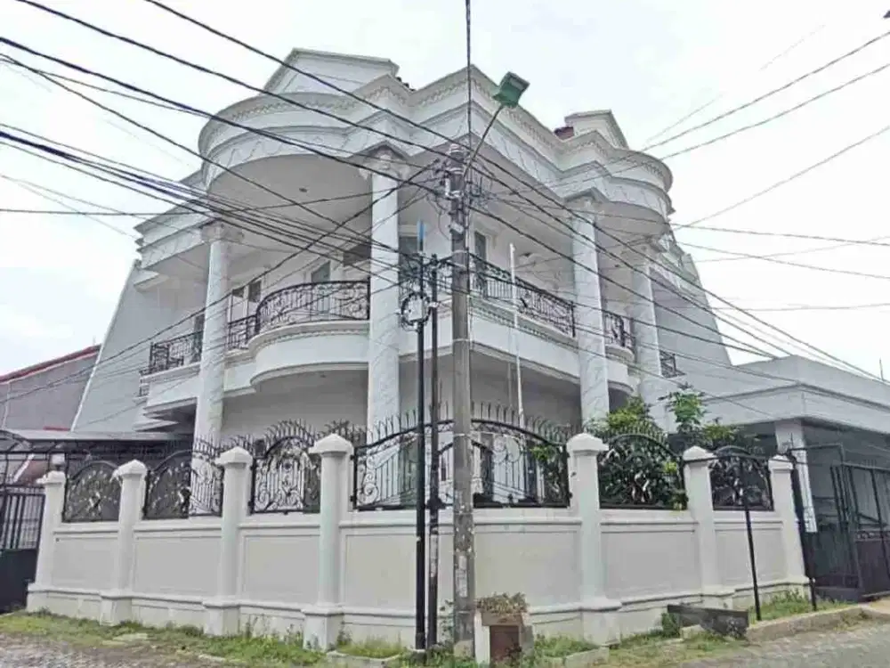 dijual murah rumah mewah harga mepet NJOP posisi hook siap huni bebas banjir di citra 2