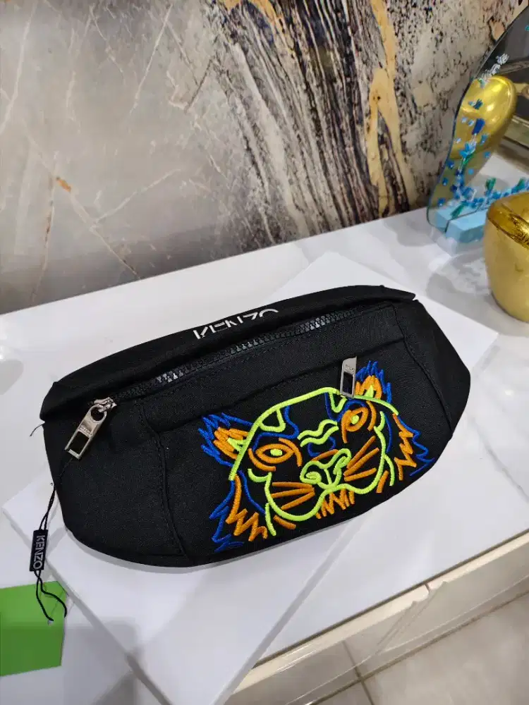 Tas selempang kanvas import